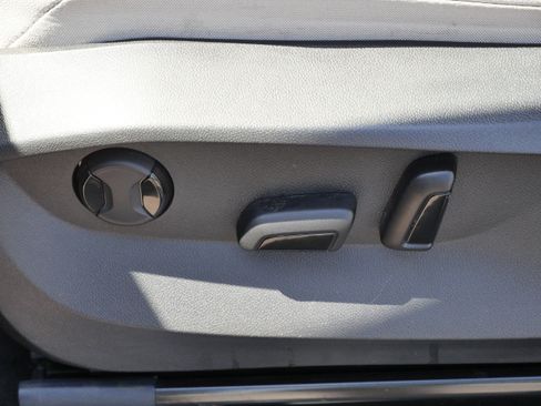 Used 2023 Volkswagen Tiguan SE R-Line AWD/4WD image 20