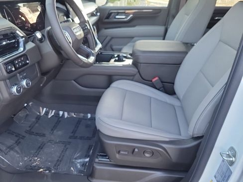 New 2026 GMC Yukon Elevation image 8