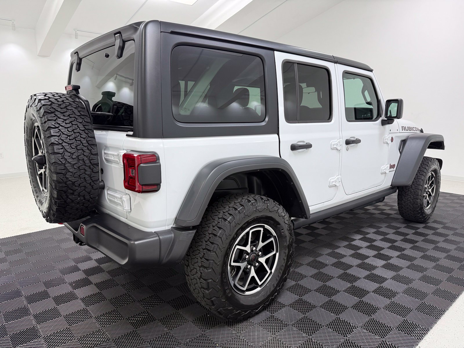 Used 2026 Jeep Wrangler Unlimited Rubicon AWD/4WD image 6