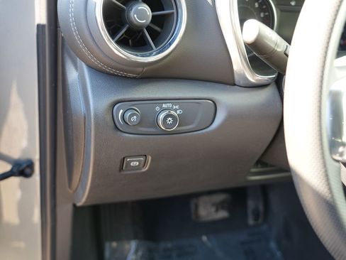 Used 2023 Chevrolet Blazer LT image 18