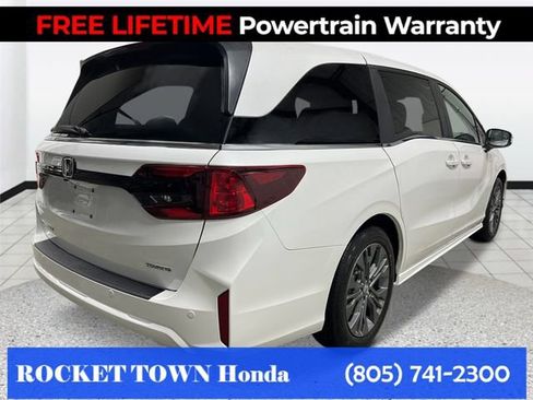 New 2026 Honda Odyssey Touring image 5
