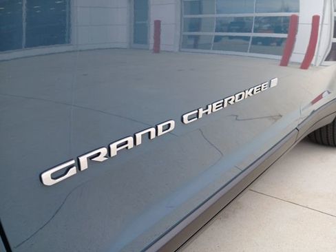 New 2026 Jeep Grand Cherokee Limited image 33