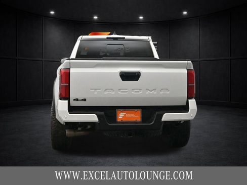 Used 2025 Toyota Tacoma TRD Off-Road w/ TRD Off Road Upgrade Package image 5