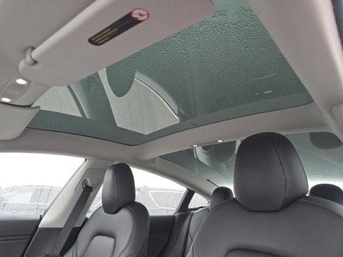 Used 2020 Tesla Model 3 Performance image 5