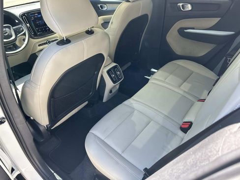 Used 2024 Volvo XC40 B5 Plus AWD/4WD image 21