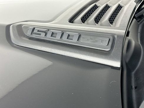 Used 2025 RAM 1500 Laramie w/ Sport Appearance Package AWD/4WD image 28