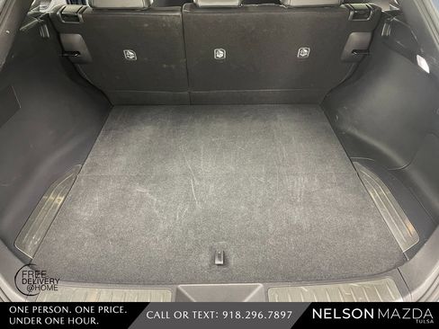 Used 2023 Toyota Venza XLE image 48