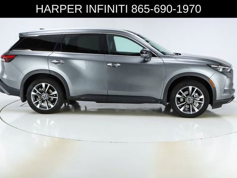 Used 2023 INFINITI QX60 Luxe w/ Performance Audio Package FWD image 11
