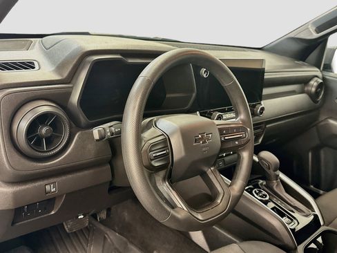 Used 2024 Chevrolet Colorado Trail Boss w/ Advanced Trailering Package AWD/4WD image 18