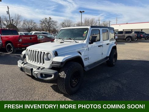 Used 2020 Jeep Wrangler Unlimited Sahara image 3