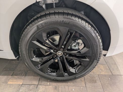 New 2026 Jaguar F-PACE R-Dynamic S image 12