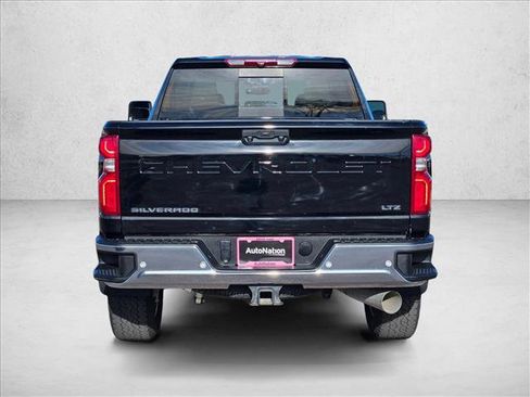 Used 2024 Chevrolet Silverado 2500 LTZ w/ LTZ Convenience Package image 6