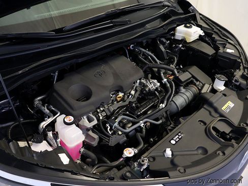 Used 2022 Toyota Sienna XLE FWD image 33