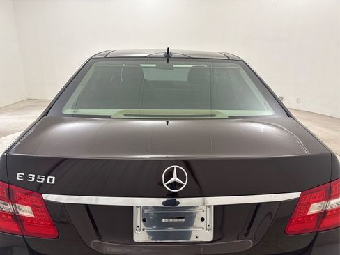 Used 2010 Mercedes-Benz E 350 Sedan image 23