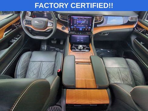 Used 2024 Jeep Grand Wagoneer Series III AWD/4WD image 35
