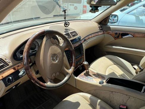 Used 2008 Mercedes-Benz E 350 4MATIC Sedan image 9
