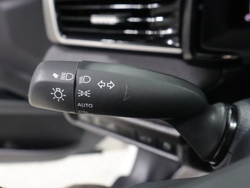 Used 2025 Toyota Camry LE FWD image 36