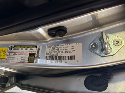Used 2024 Toyota Sequoia Limited w/ TRD Off-Road Package AWD/4WD image 31