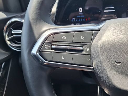 Used 2025 Chevrolet Equinox LT w/ Convenience Package II FWD image 16
