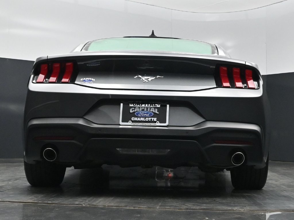 Used 2025 Ford Mustang Coupe RWD image 22