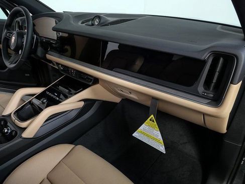 New 2026 Porsche Cayenne AWD image 23