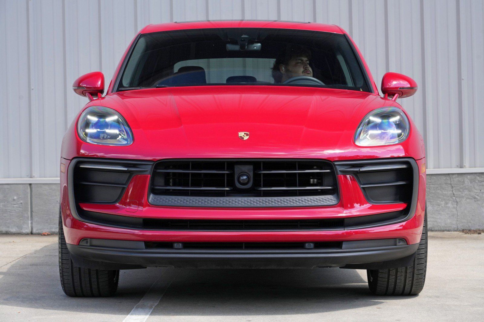 Used 2024 Porsche Macan AWD/4WD image 7