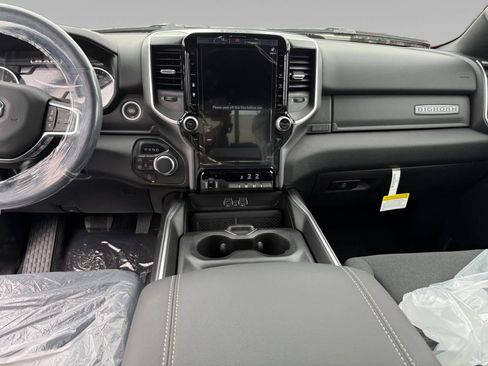 Used 2025 RAM 1500 Big Horn AWD/4WD image 11