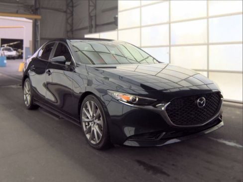 Used 2020 MAZDA MAZDA3 Sedan w/ Select Package FWD image 6