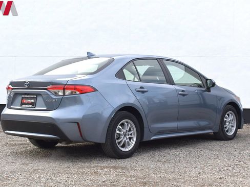 Used 2022 Toyota Corolla LE image 5
