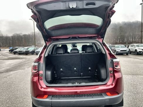 Used 2022 Jeep Compass Latitude image 21