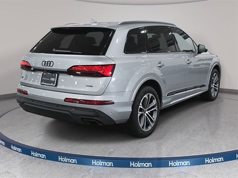 Certified 2025 Audi Q7 2.0T Premium w/ Convenience Plus Package image 5