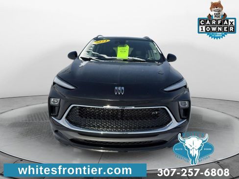 Used 2024 Buick Encore GX Sport Touring image 2