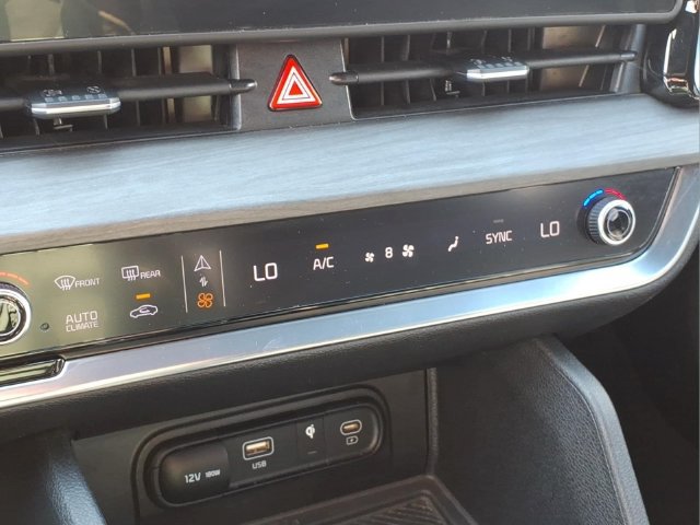 Used 2024 Kia Sportage X-Line AWD/4WD image 13