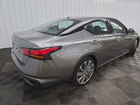 Used 2023 Nissan Altima 2.5 SL image 10