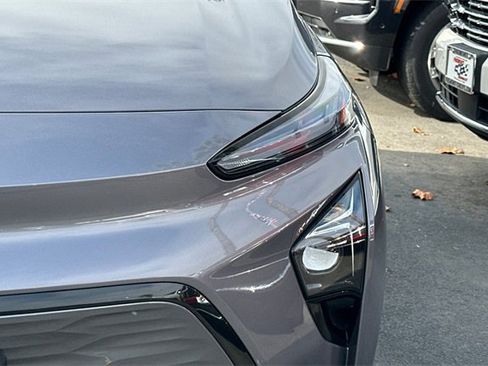 Certified 2022 Chevrolet Bolt EUV LT w/ Comfort Package image 48