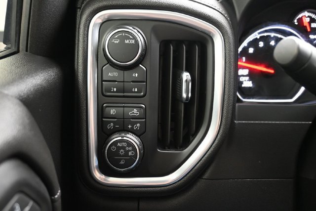 Used 2020 Chevrolet Silverado 1500 LT Trail Boss AWD/4WD image 26