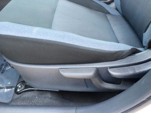 Used 2024 Nissan Versa SV FWD image 40