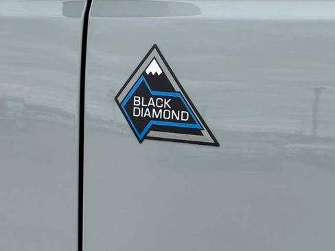 Used 2023 Ford Bronco Black Diamond image 11