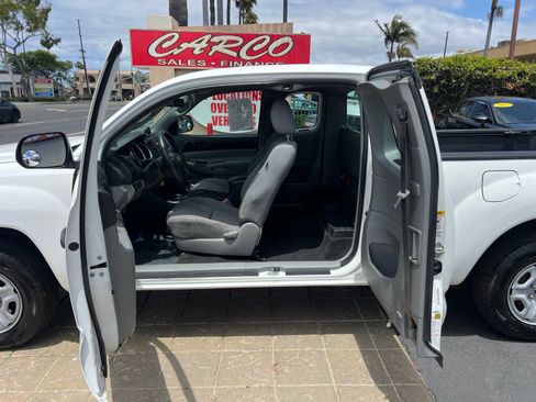Used 2015 Toyota Tacoma 2WD Access Cab image 11