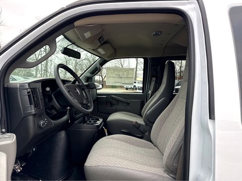 New 2025 GMC Savana 3500 LS image 8