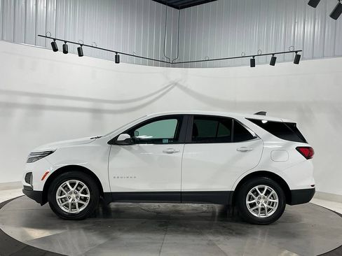 Used 2024 Chevrolet Equinox LT AWD/4WD image 15