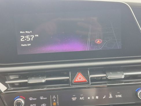 New 2026 Kia Niro Wind FWD image 21