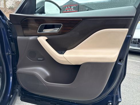 Used 2017 Jaguar F-PACE Prestige image 41