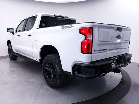 Used 2024 Chevrolet Silverado 1500 LT Trail Boss w/ Convenience Package II AWD/4WD image 15