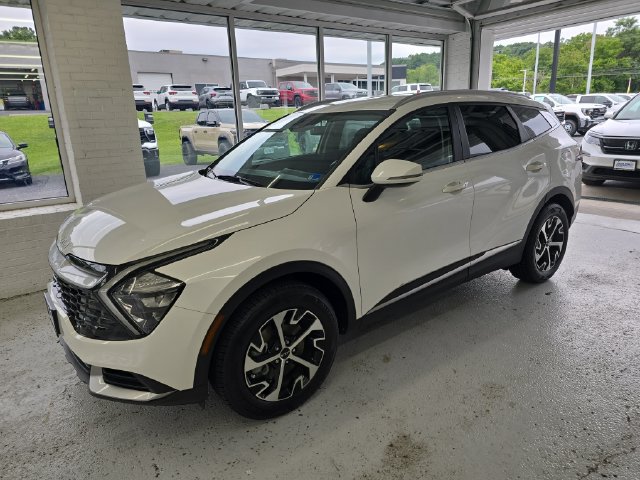 Certified 2023 Kia Sportage EX AWD/4WD image 2