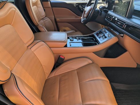 Used 2022 Lincoln Aviator Black Label Grand Touring image 10