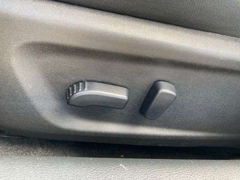 Used 2025 Nissan Altima 2.5 SV image 9