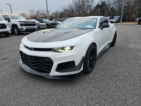 Used 2019 Chevrolet Camaro ZL1 image 3