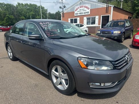 Used 2015 Volkswagen Passat 1.8T Limited Edition FWD image 3