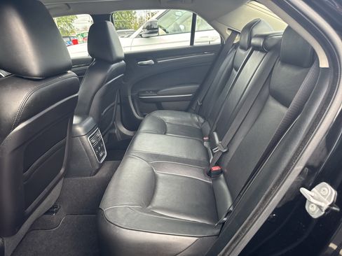 Used 2022 Chrysler 300 Touring L w/ Popular Equipment Group image 9